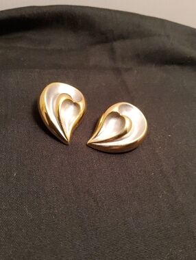 Erwin Pearl Abstract Puffed Heart Earrings.